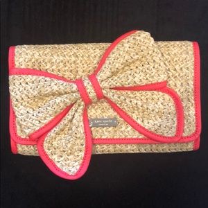 Kate Spade Straw clutch with magnetic closure